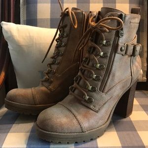 Guess lace up booties sz 9